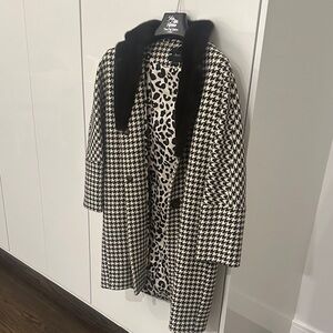 Sandro Black and White Houndstooth Trench Coat with Faux Fur Collar